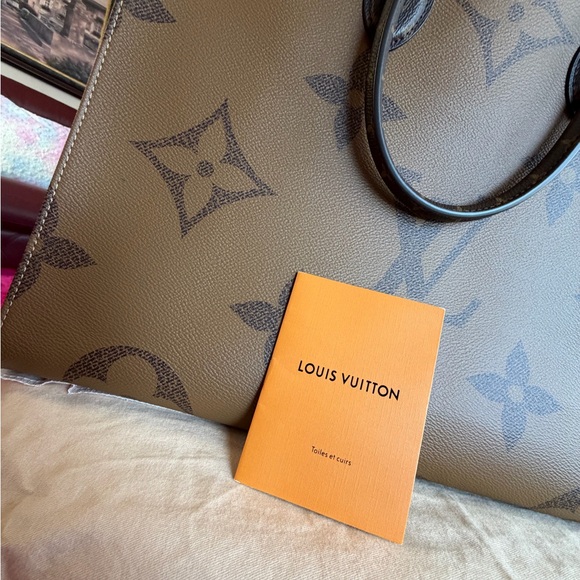 Louis Vuitton Classic Brown Monogram Tote - Picture 15 of 16